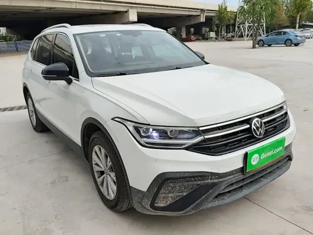 Volkswagen Tiguan L — Фото автомобиля 3