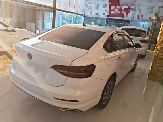 Volkswagen Lavida — Фото автомобиля 6
