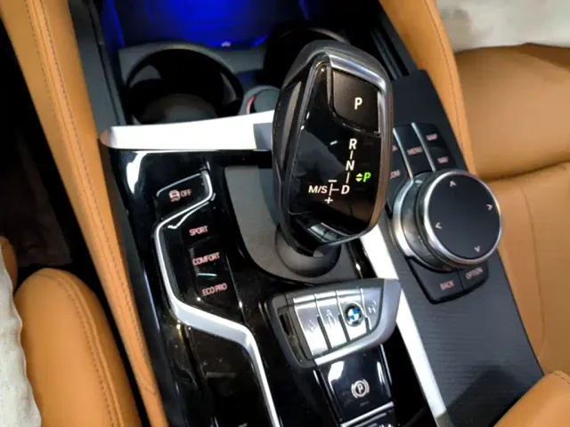 BMW 5 Series — Фото автомобиля 13