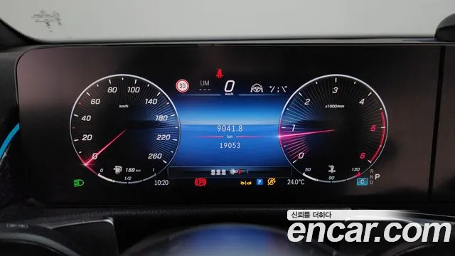 Mercedes-Benz GLB-Class — Фото автомобиля 8