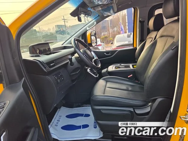Hyundai Staria Staria L3.5 Школьный автобус — Фото автомобиля 13