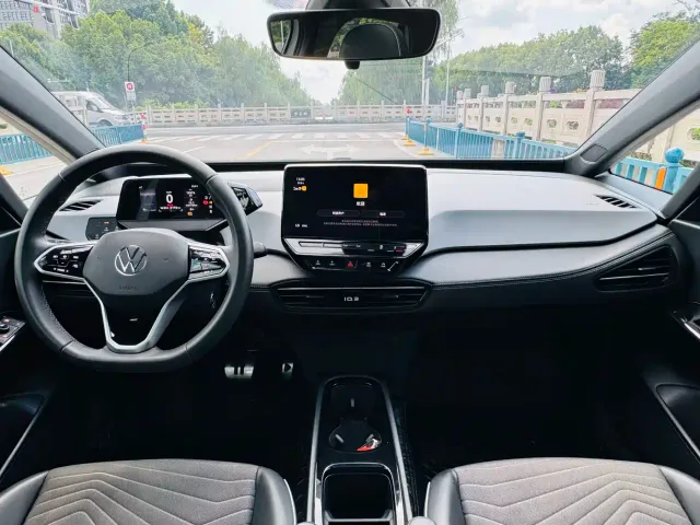 Volkswagen ID.3 — Фото автомобиля 10