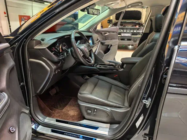Buick Envision Plus — Фото автомобиля 5