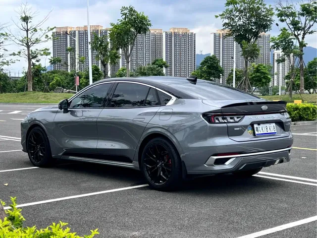 Ford Mondeo — Фото автомобиля 6