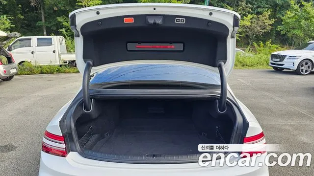 Genesis G80 RG3 — Фото автомобиля 18
