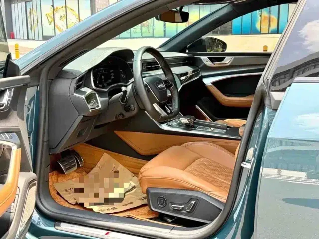 Audi A7L — Фото автомобиля 3