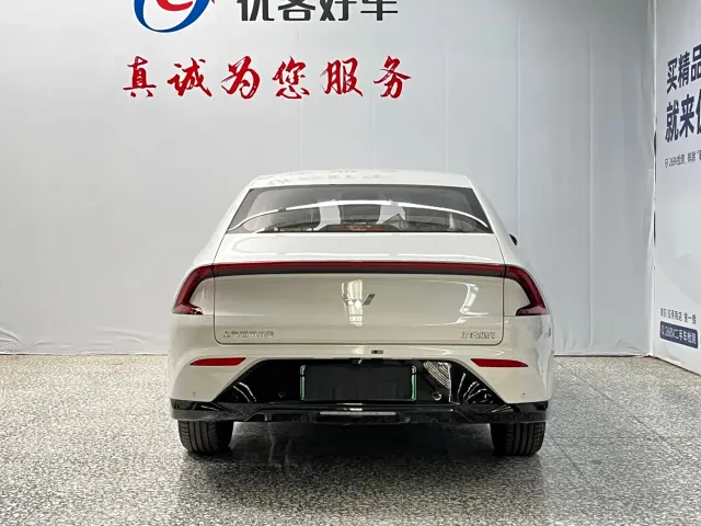 Wuling Starlight — Фото автомобиля 16