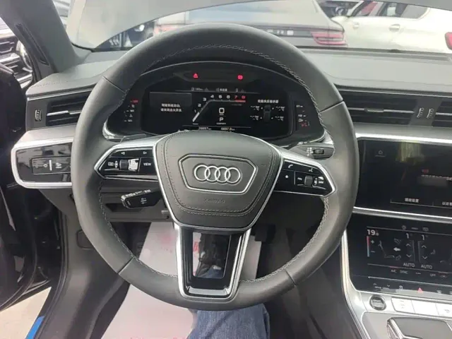 Audi A6L — Фото автомобиля 10