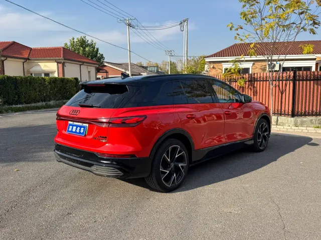 Audi Q5 e-tron — Фото автомобиля 17