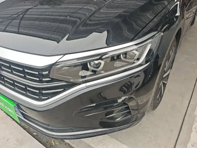 Volkswagen Passat — Фото автомобиля 23