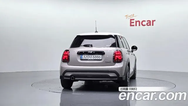 MINI Cooper — Фото автомобиля 4