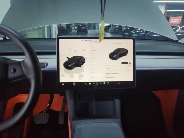 Tesla Model Y — Фото автомобиля 12