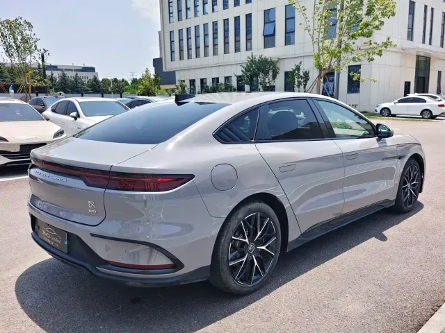 BYD Han — Фото автомобиля 9