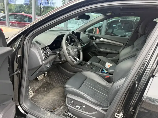 Audi Q5L — Фото автомобиля 4