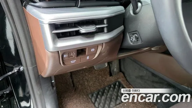 Hyundai Grandeur Grandeur (GN7) 2.5 Бензин 2WD — Фото автомобиля 14