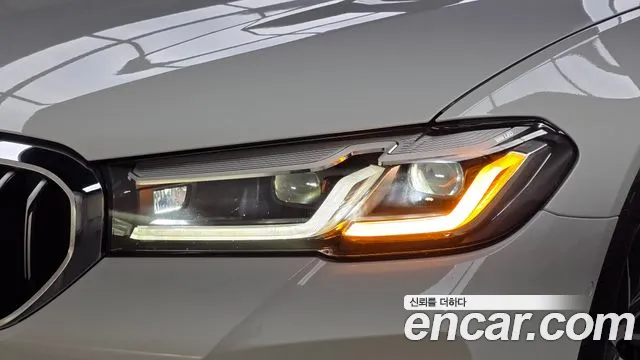 BMW 5 Series G30 — Фото автомобиля 22