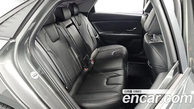 Hyundai Avante CN7 — Фото автомобиля 11