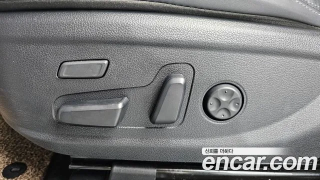 Hyundai Santafe — Фото автомобиля 30