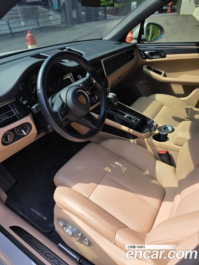 Porsche Macan — Фото автомобиля 7