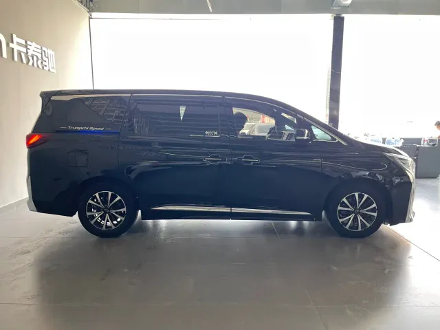 GAC Trumpchi M8 — Фото автомобиля 7