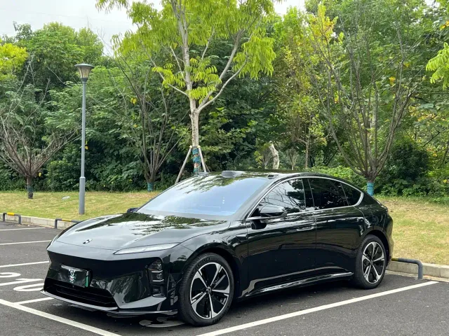 Фотография автомобиля — Nio ET5