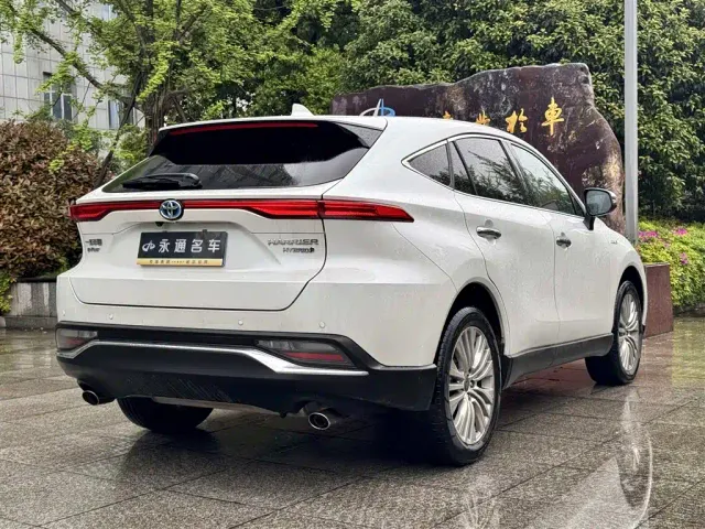 Toyota Harrier — Фото автомобиля 9