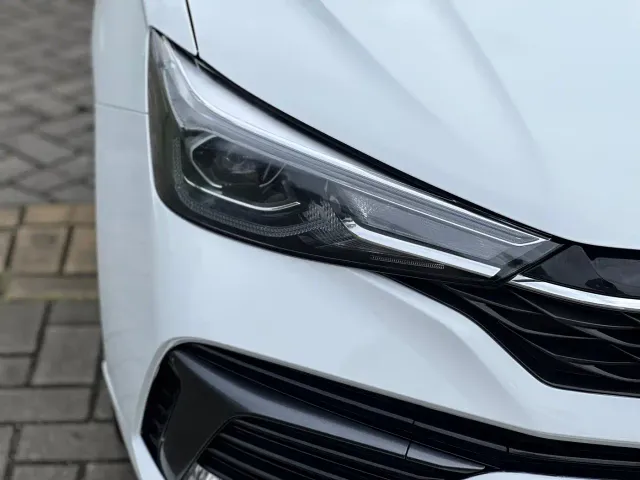 Roewe i5 — Фото автомобиля 20