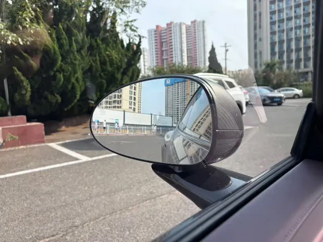 Xiaomi SU7 — Фото автомобиля 15