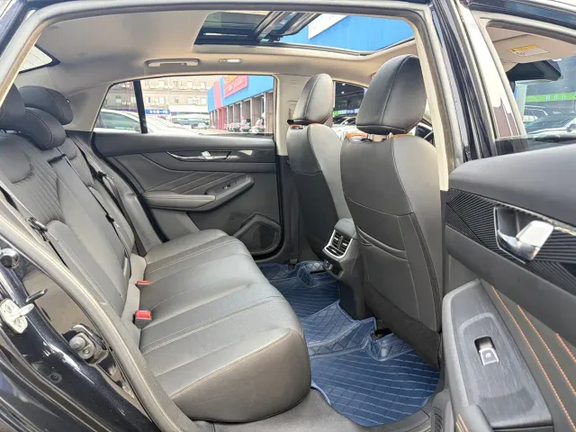 Dongfeng Yixuan MAX — Фото автомобиля 16