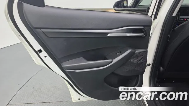 Kia Seltos New — Фото автомобиля 14
