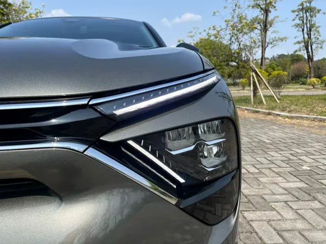 Citroen C5 X — Фото автомобиля 8