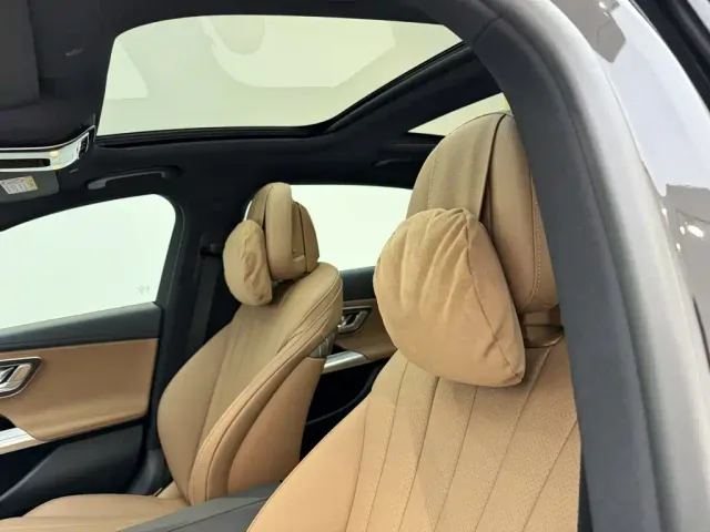 Mercedes-Benz E-Class — Фото автомобиля 21