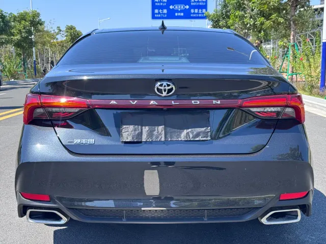 Toyota Avalon — Фото автомобиля 7