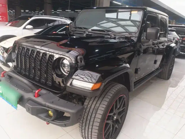 Фотография автомобиля — Jeep Gladiator
