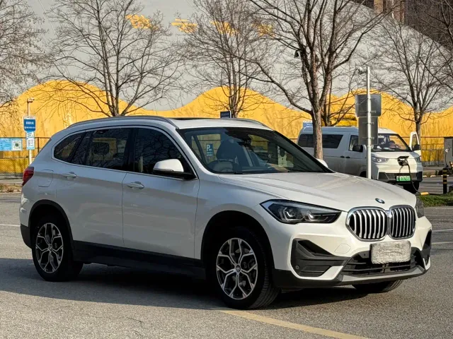 BMW X1 — Фото автомобиля 3