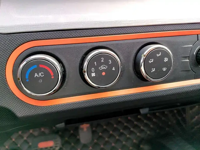 Wuling Hongguang Mini EV — Фото автомобиля 13