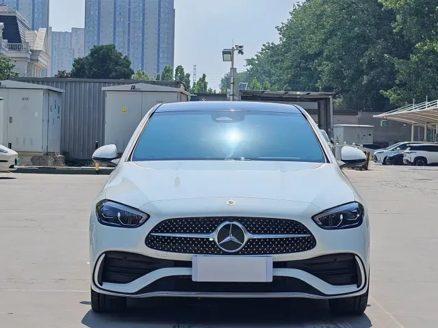 Mercedes-Benz C-Class — Фото автомобиля 3