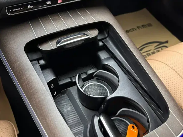 Mercedes-Benz E-Class — Фото автомобиля 15
