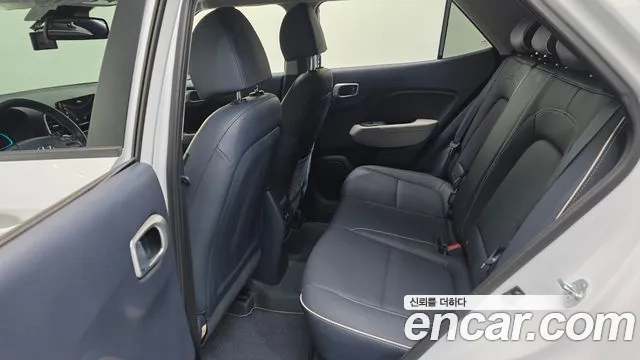 Hyundai Venue — Фото автомобиля 26