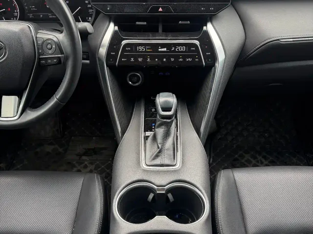 Toyota Harrier — Фото автомобиля 13