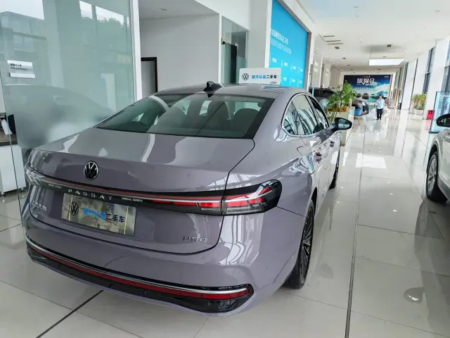 Volkswagen Passat — Фото автомобиля 15