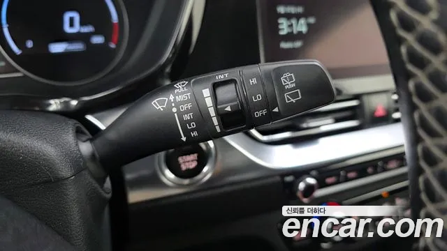 Kia Niro — Фото автомобиля 29