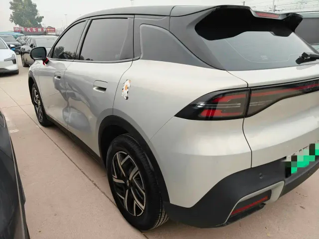 Changan Qiyuan Q05 — Фото автомобиля 7