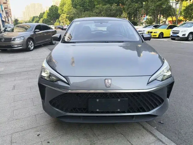 Roewe i5 — Фото автомобиля 2