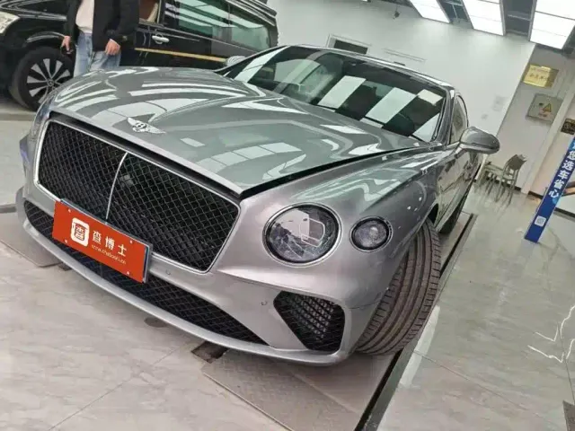 Bentley Continental — Фото автомобиля 7