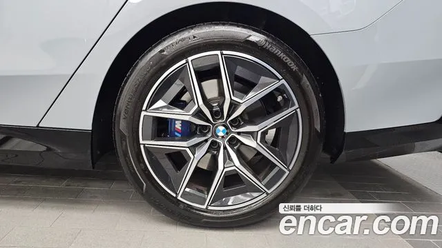 BMW 5-Series — Фото автомобиля 17