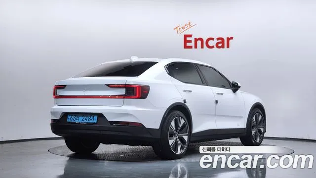 Polestar Polestar 2 — Фото автомобиля 2