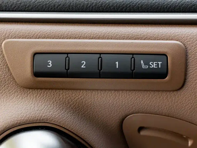 Lexus ES — Фото автомобиля 14