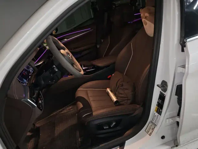 BMW 5 Series — Фото автомобиля 16
