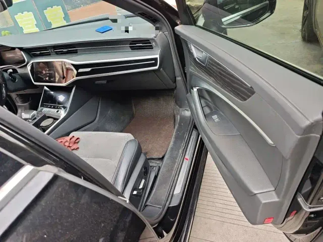 Audi A6L — Фото автомобиля 17